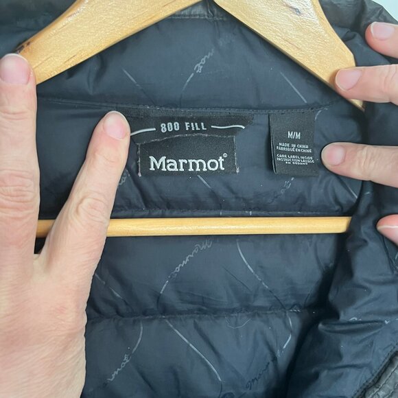 Marmot. 800 Fill. Down Vest. Black Color. Size Medium. Womens. - Picture 4 of 7